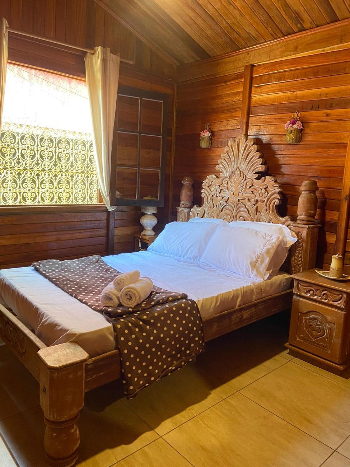 Cabana Com Jacuzzi Em Гуарарема Екстер'єр фото